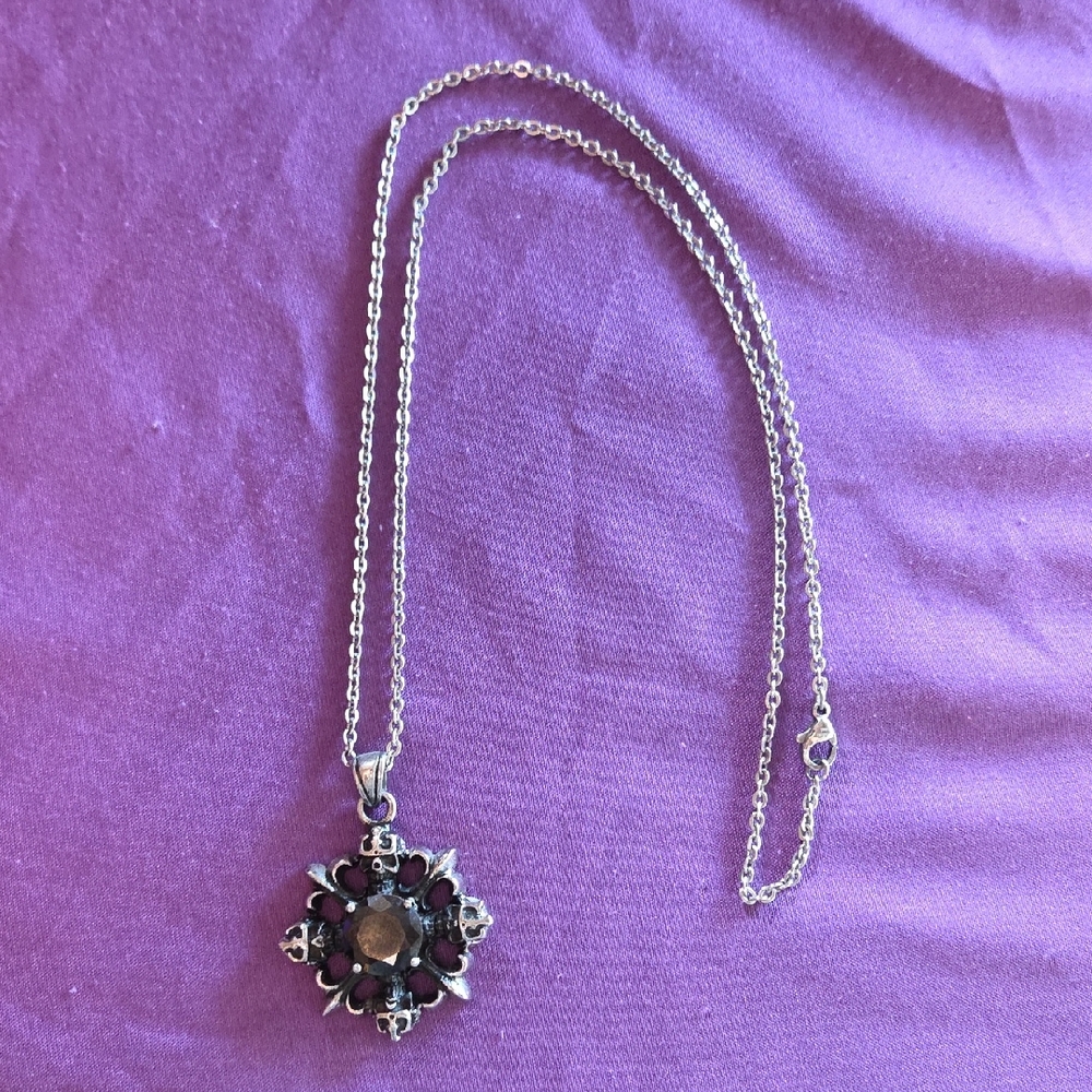 Elegant Silver and Black Pendant Necklace stainless steel